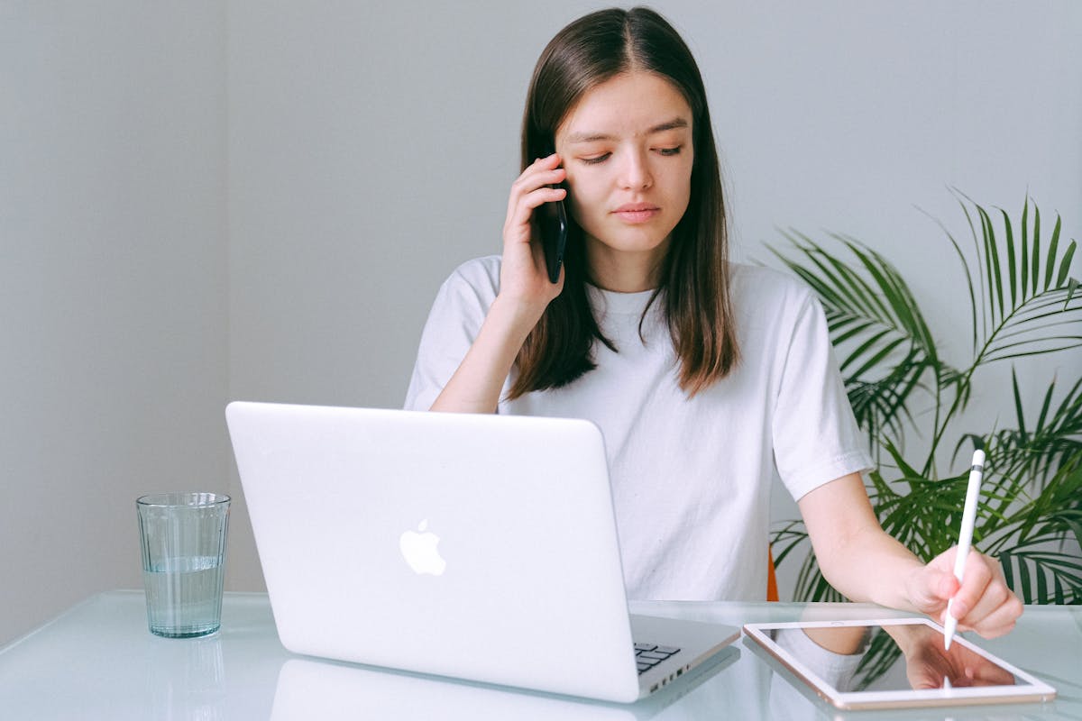 a person reporting a suspected scam call from a process server