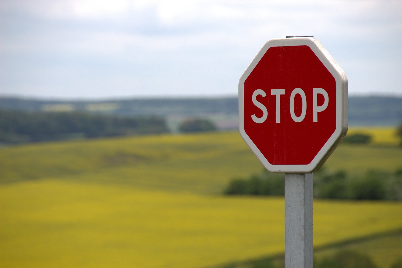 “STOP” sign denoting the things to avoid doing when serving subpoenas