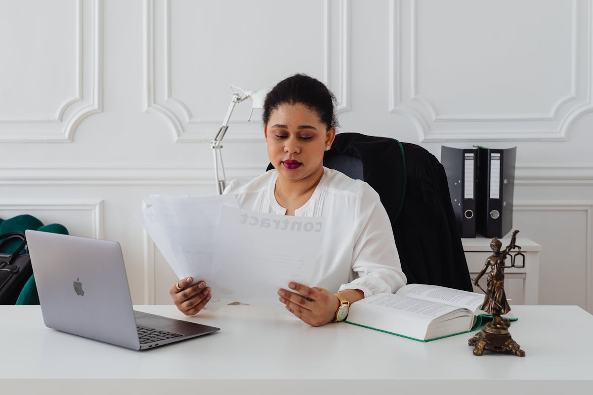 hiring a process server